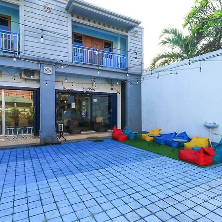 Balini 9 Hostel Denpasar Kültér fotó
