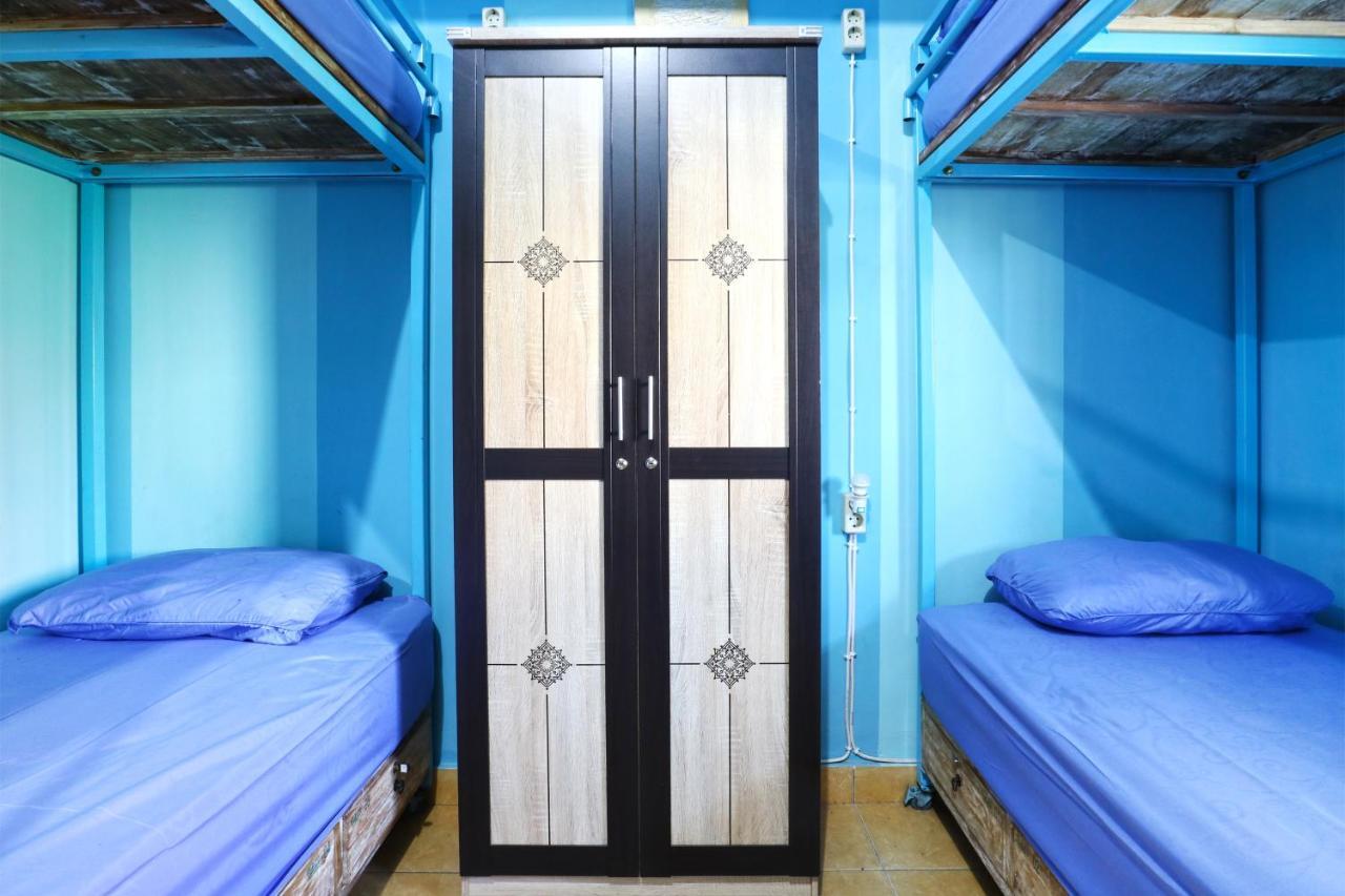 Balini 9 Hostel Denpasar Kültér fotó