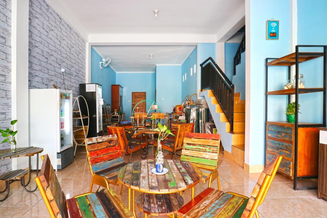 Balini 9 Hostel Denpasar Kültér fotó
