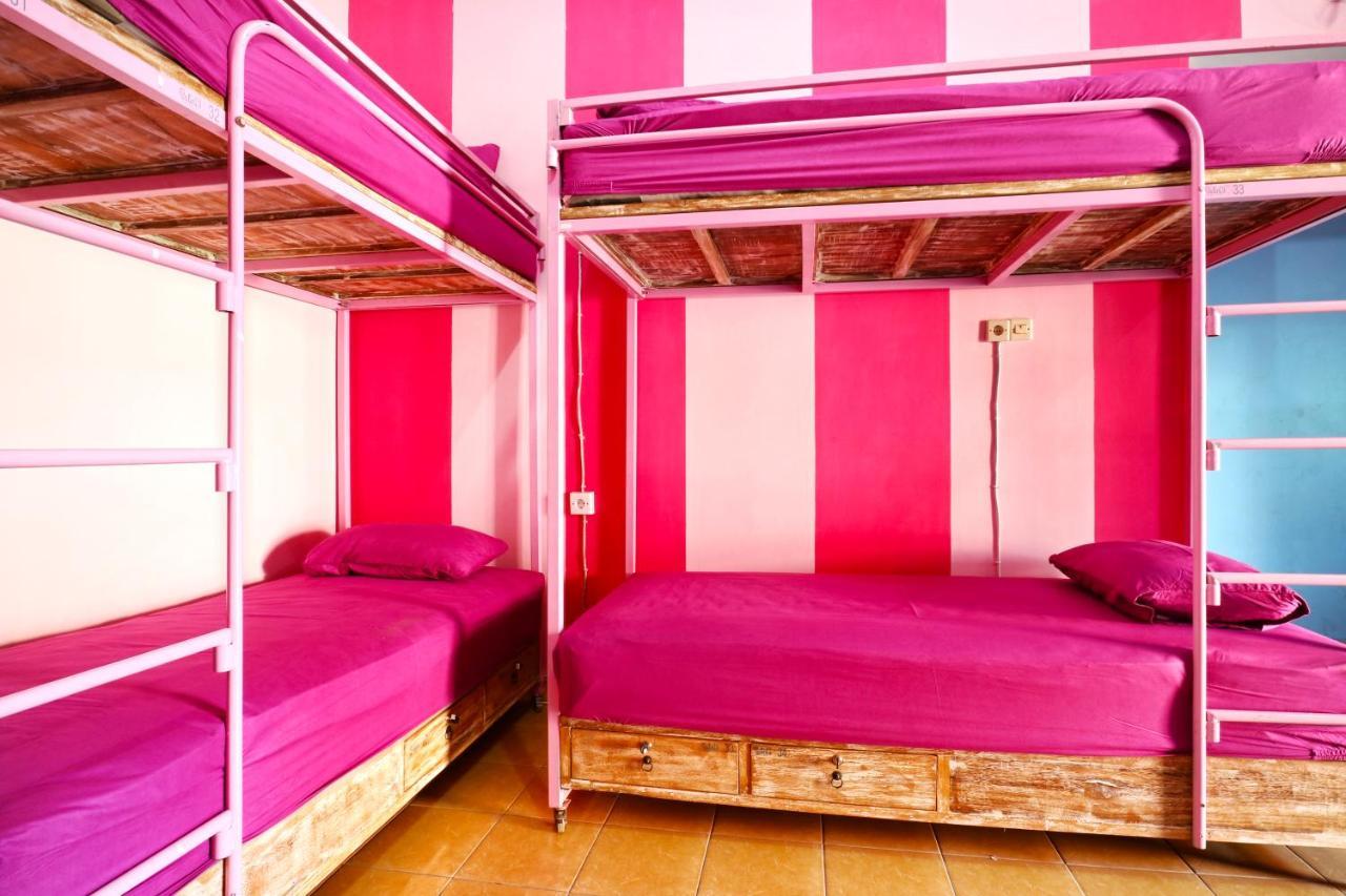Balini 9 Hostel Denpasar Kültér fotó