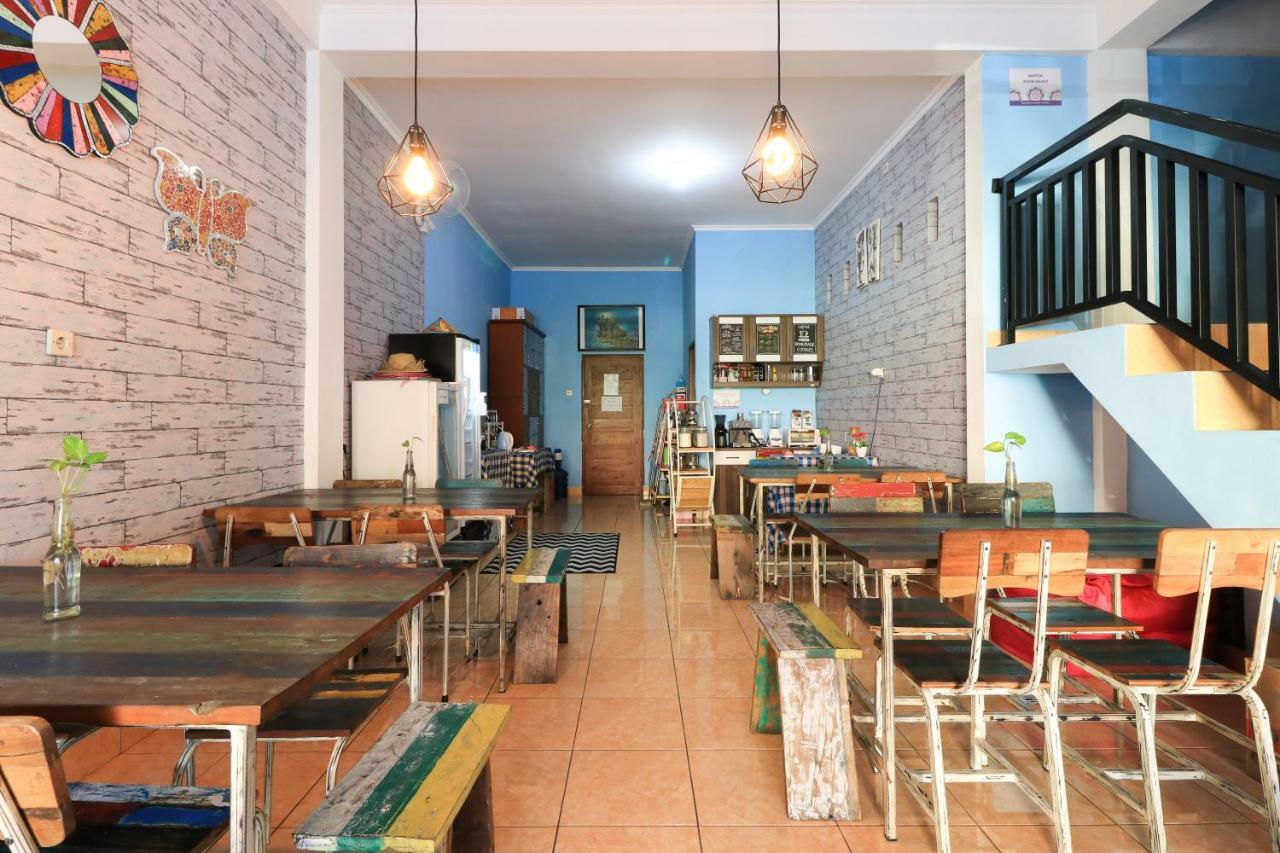 Balini 9 Hostel Denpasar Kültér fotó